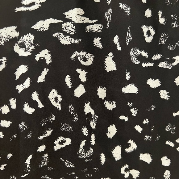 Vince Camuto Sleeveless Top - Picture 8 of 10